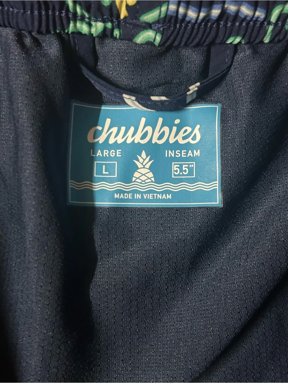 Chubbies Men’s Large “Neon Lights” 5.5” Lined Swim Trunk Shorts EUC